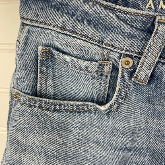 American Eagle Blue Denim Ripped Mom Jean Comfort Stretch Waistband Jeans 2 Long - Picture 10 of 14